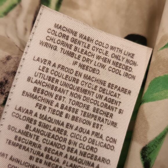 Beautiful
tropical lily and hibiscus floral Guess maxi dress size XS - Picture 9 of 10